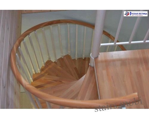 Винтовая лестница Кама пластиковый поручень накладки на ступени бук D1200 H=3970